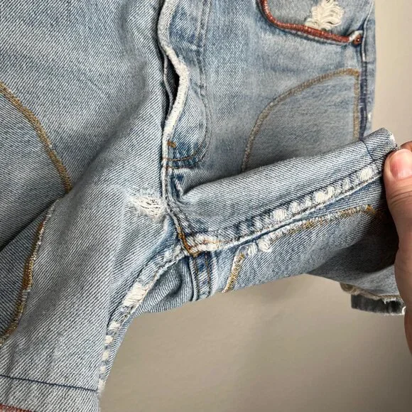 Vintage Levis Distressed Button-Fly Denim Shorts estimated size 29 waist - Picture 9 of 11